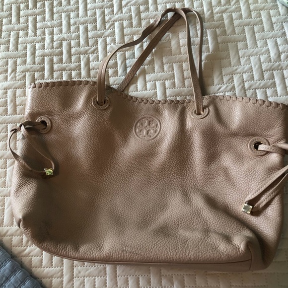Tory Burch leather tote 💗👜💗 - Picture 5 of 16
